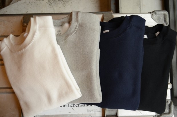 CREW NECK SWEAT SHIRT